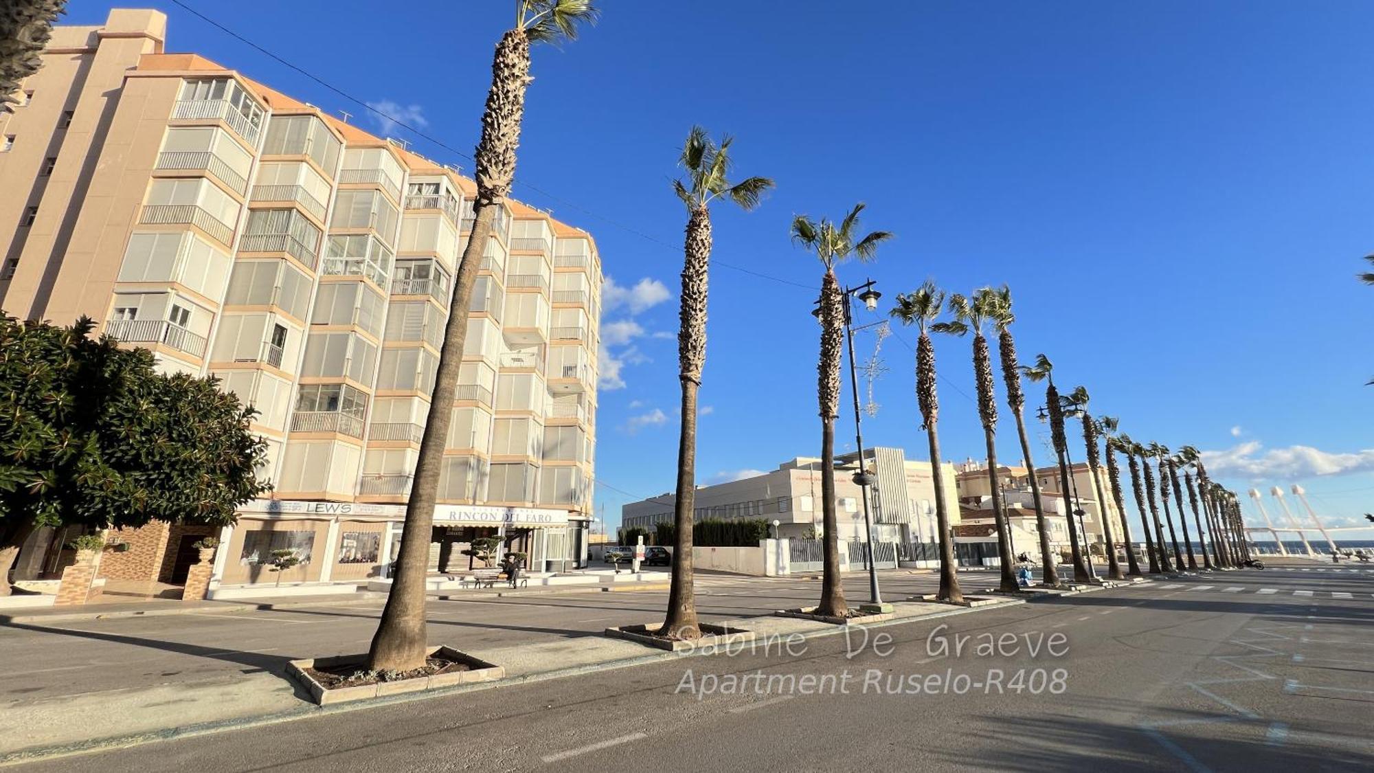 Love Nest By The Sea Wake Up With Ocean Views In Every Room Ruselo R408 トロクス・コスタ エクステリア 写真