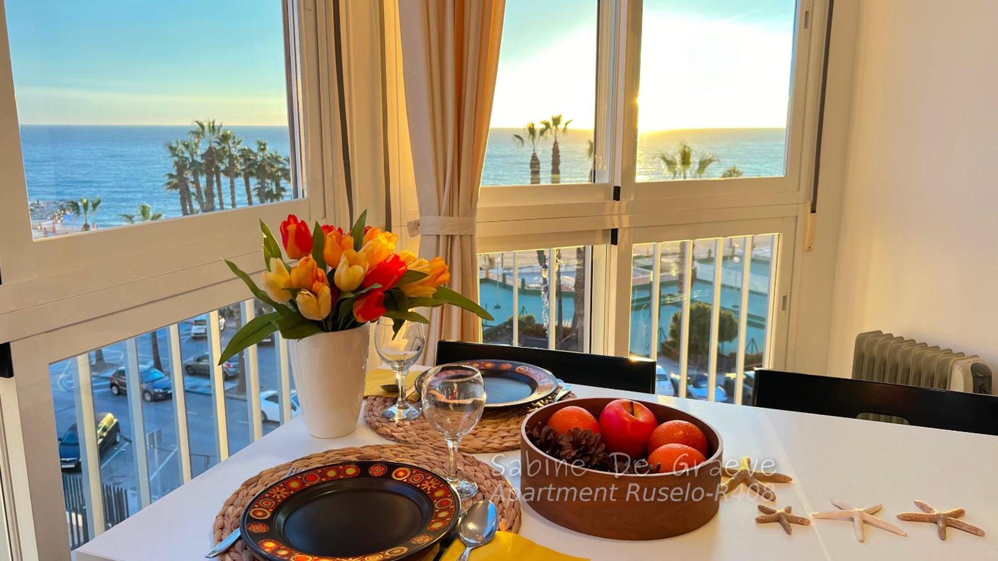 Love Nest By The Sea Wake Up With Ocean Views In Every Room Ruselo R408 トロクス・コスタ エクステリア 写真