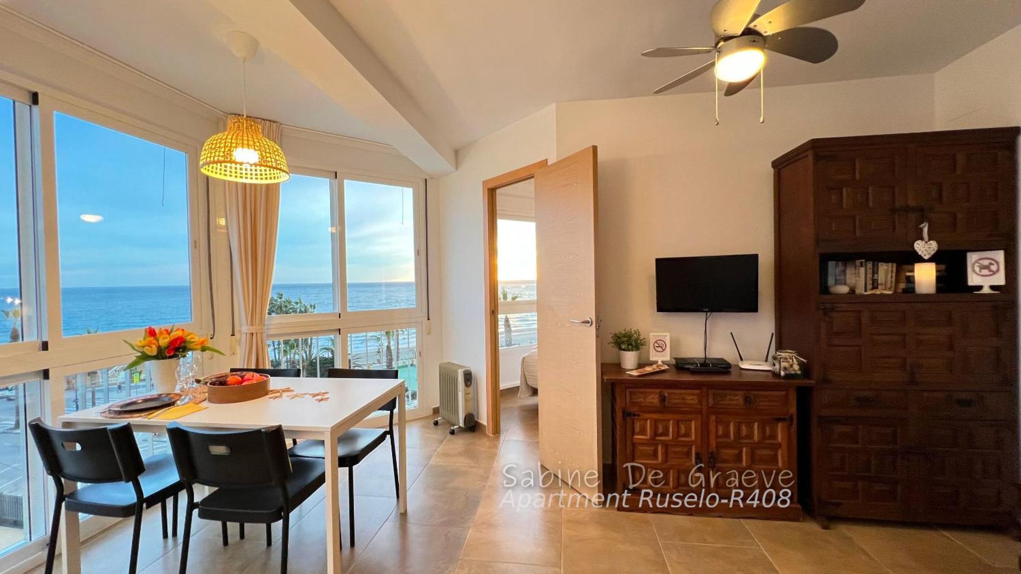Love Nest By The Sea Wake Up With Ocean Views In Every Room Ruselo R408 トロクス・コスタ エクステリア 写真