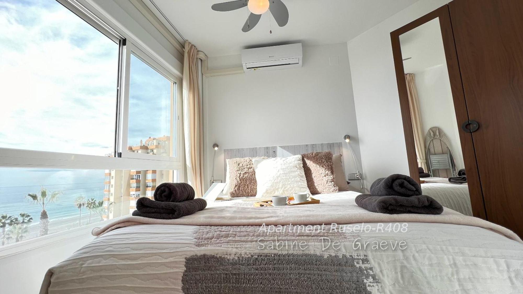 Love Nest By The Sea Wake Up With Ocean Views In Every Room Ruselo R408 トロクス・コスタ エクステリア 写真