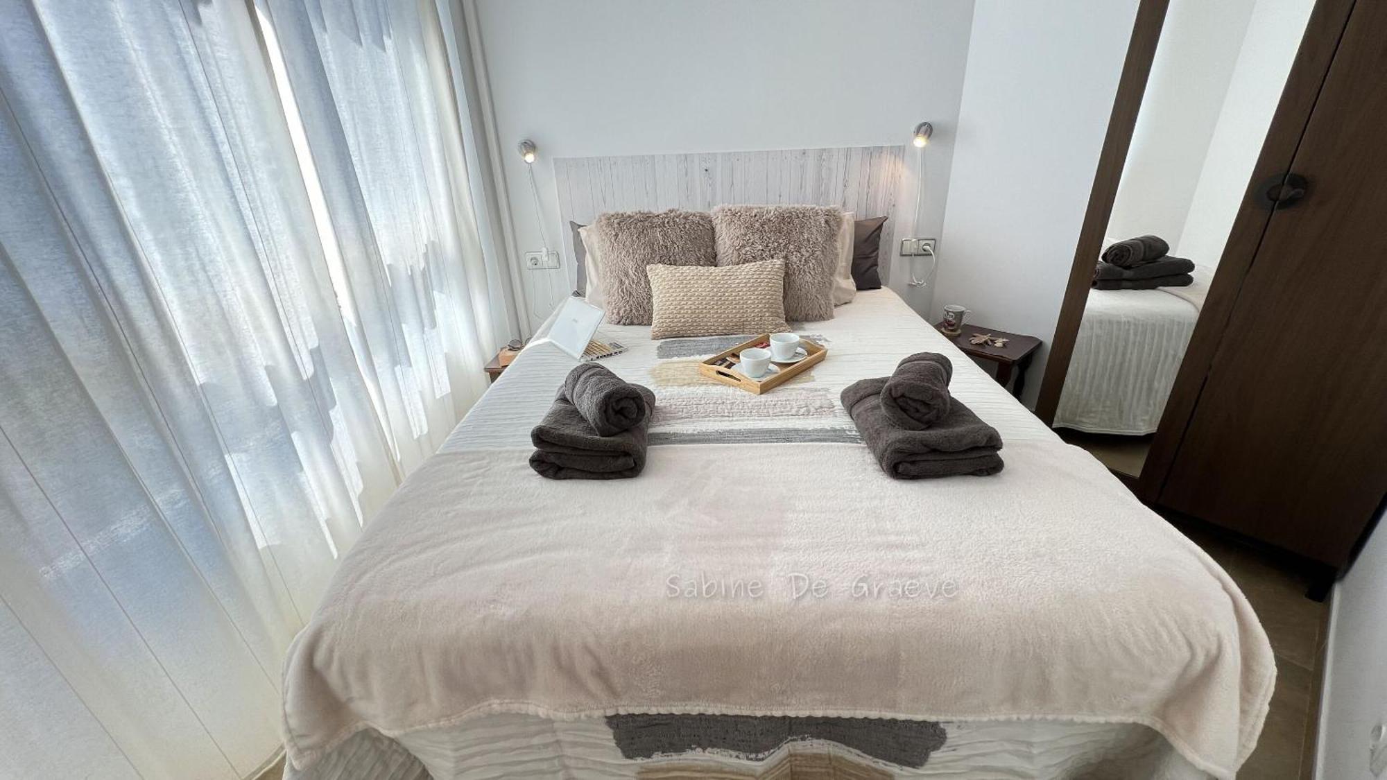 Love Nest By The Sea Wake Up With Ocean Views In Every Room Ruselo R408 トロクス・コスタ エクステリア 写真