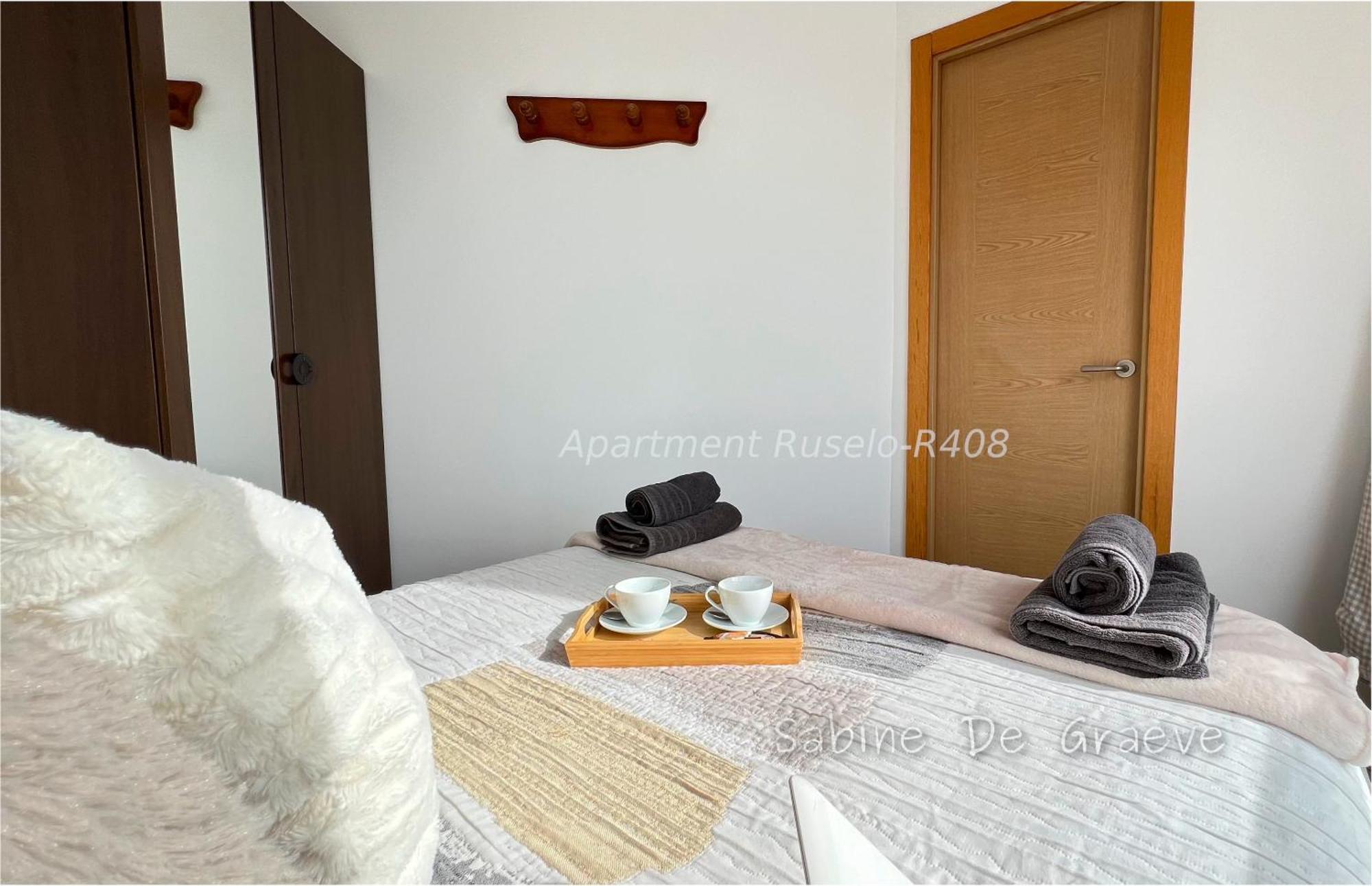 Love Nest By The Sea Wake Up With Ocean Views In Every Room Ruselo R408 トロクス・コスタ エクステリア 写真